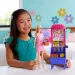 Barbie i Teresa: Recept za prijateljstvo – Barbie pult s delikatesama igraći set – Mattel