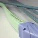 Pastelno zeleni i ljubičasti set luka s vakuumskim strijelama 83 cm